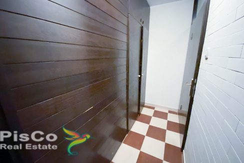 Prazan stan Profesorska zgrada kod Kernela (2 of 11)