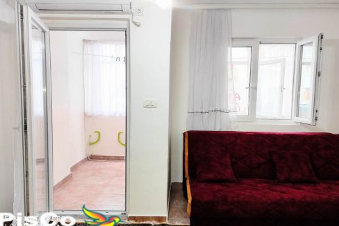 Prodaja garsonjere u baru-8