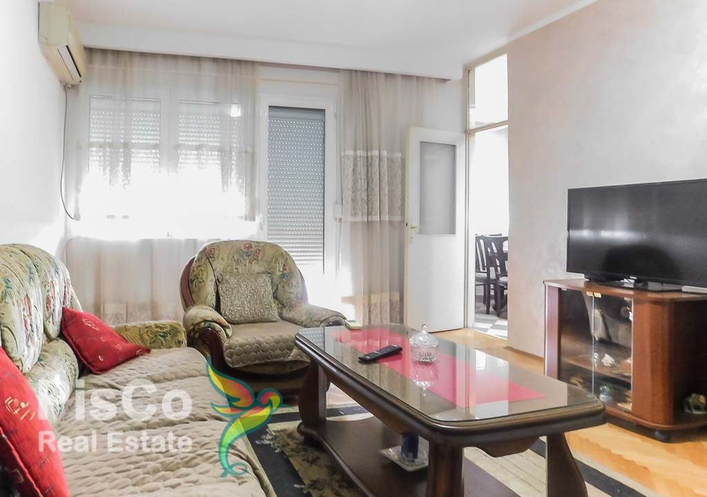 Izdaje se dvosoban stan na Tuškom putu | Podgorica