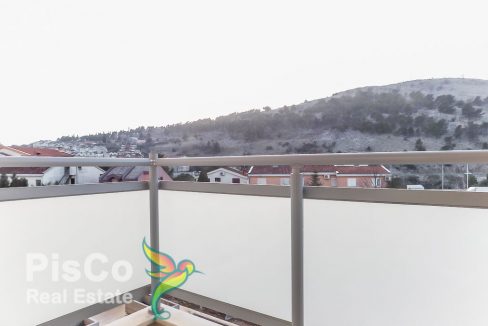 Izdaje se lijepo opremljen jednosoban stan u City Key Podgorica