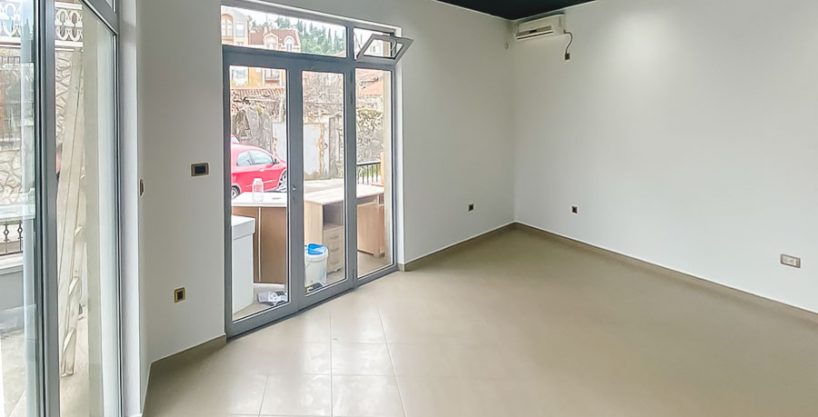 Izdaje se Poslovni prostor u Staroj Varoši + Parking mjesto