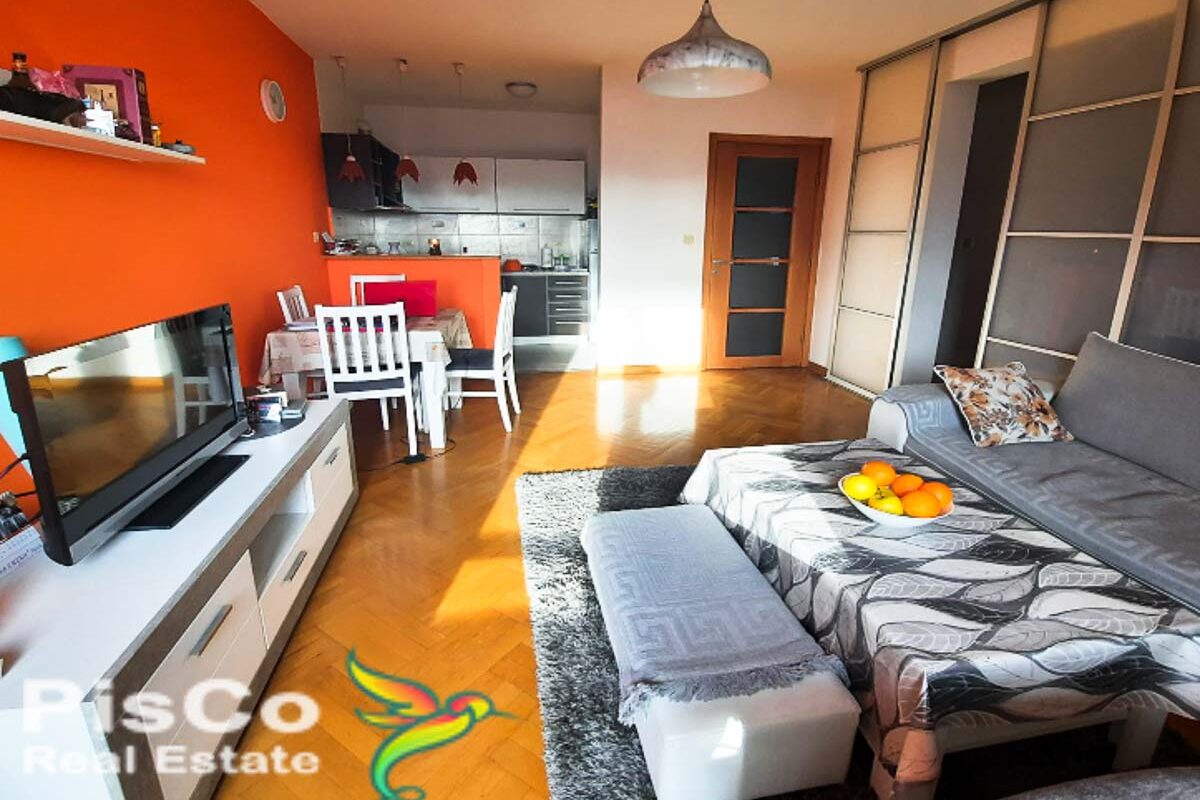 Izdaje se Jednosoban stan kod Autobuske stanice 50m2