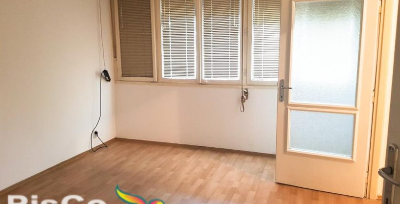 Izdaje se Poslovni prostor preko puta redakcije Dan-a