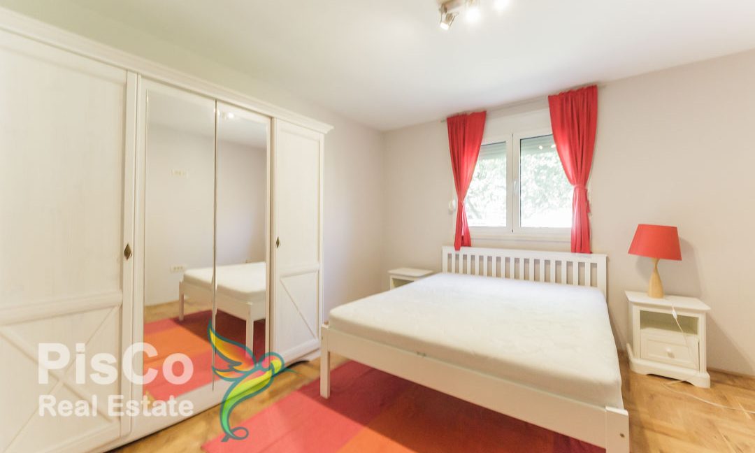 Prodaje se kuća u Tološima l Podgorica