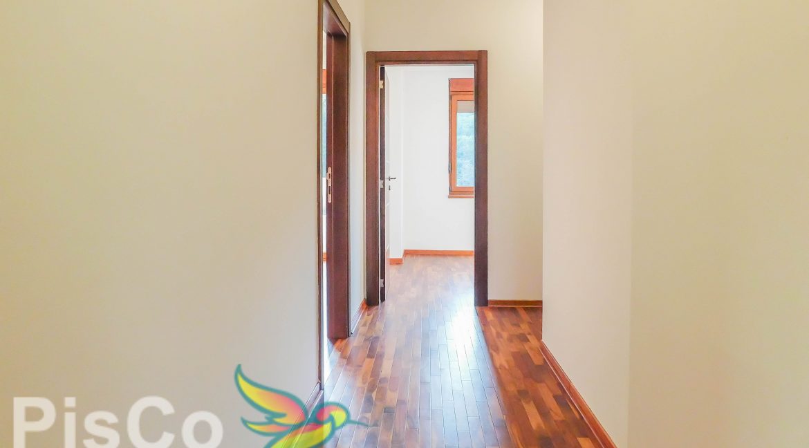 Izdaje se LUX TROSOBAN STAN ISPOD GORICE 120m2