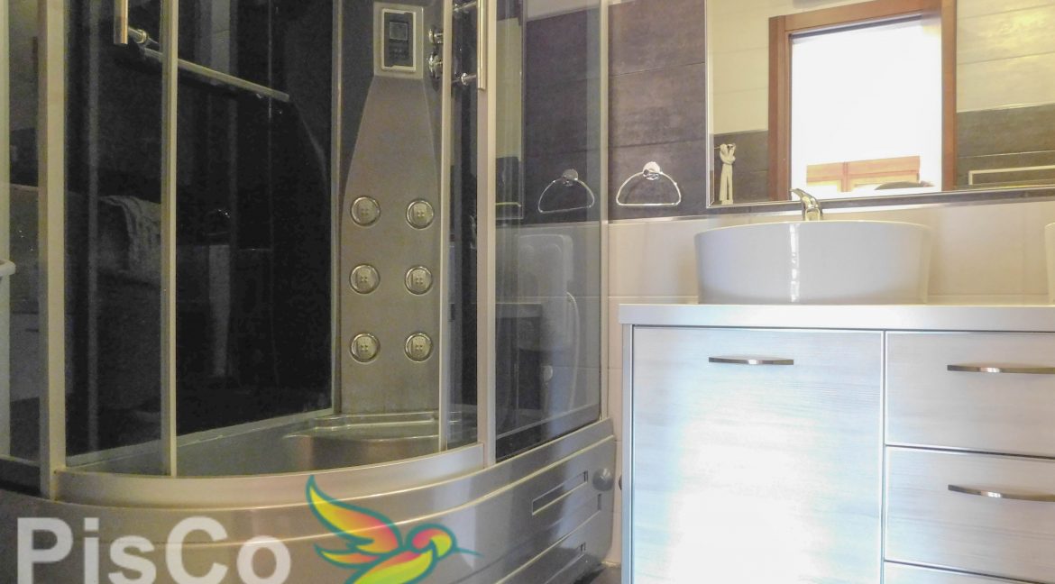 Izdaje se LUX TROSOBAN STAN ISPOD GORICE 120m2