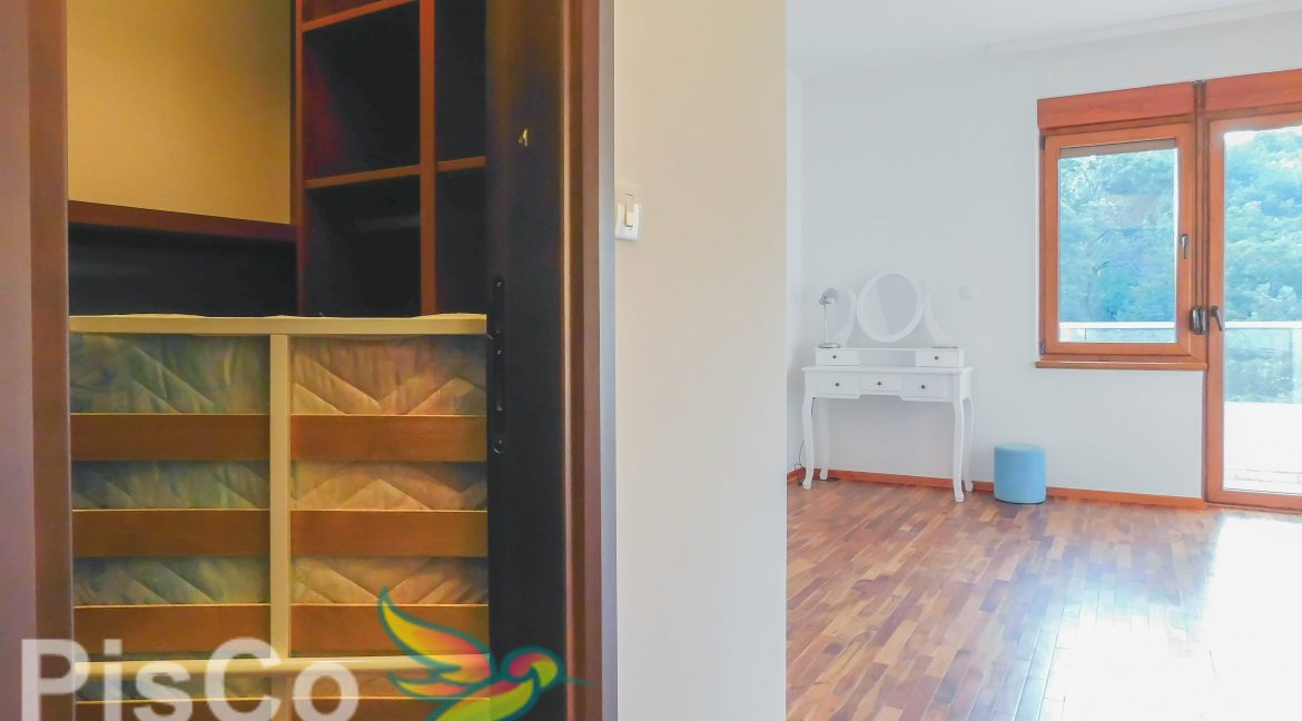 Izdaje se LUX TROSOBAN STAN ISPOD GORICE 120m2