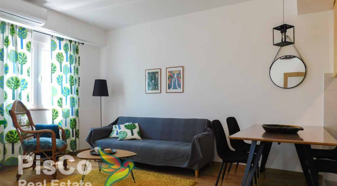 Izdaje se lijep, namješten stan u ulici 4. jula - Zgrada Razvršja 50m2