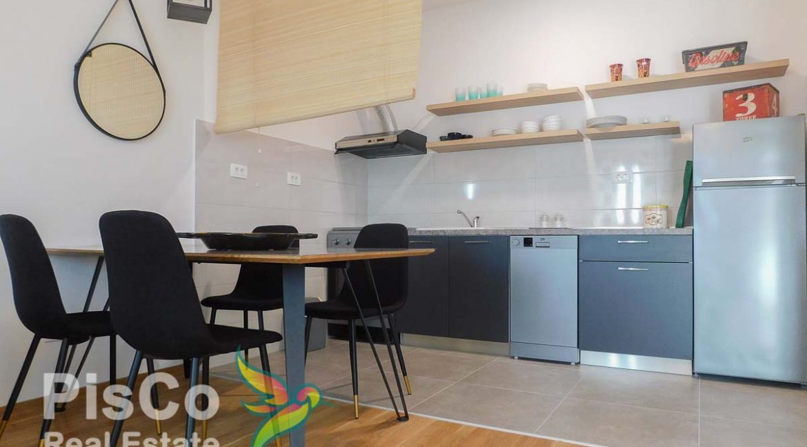 Izdaje se lijep, namješten stan u ulici 4. jula - Zgrada Razvršja 50m2