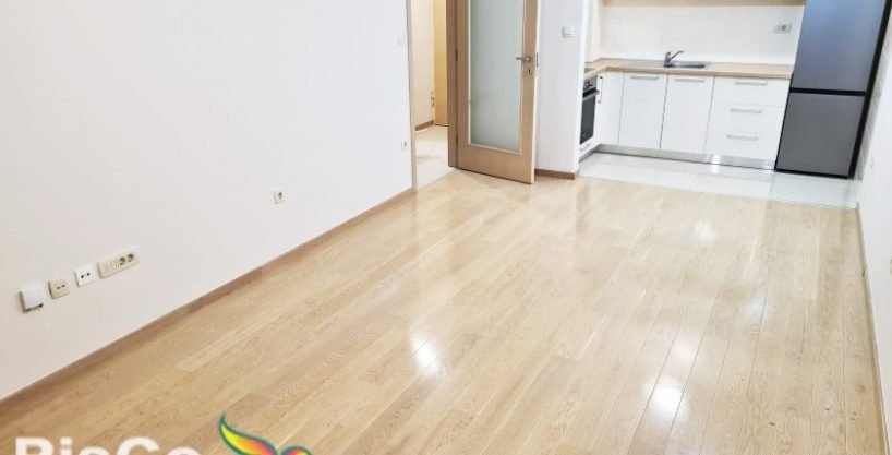 Izdaje se nov i nenamješten jednosoban stan u City Kvartu 46m2