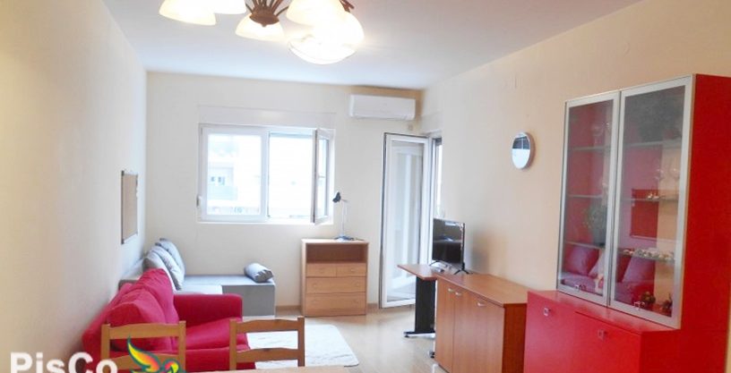 POVOLJNO Izdaje se lijep jednosoban stan u City Kvartu 45m2