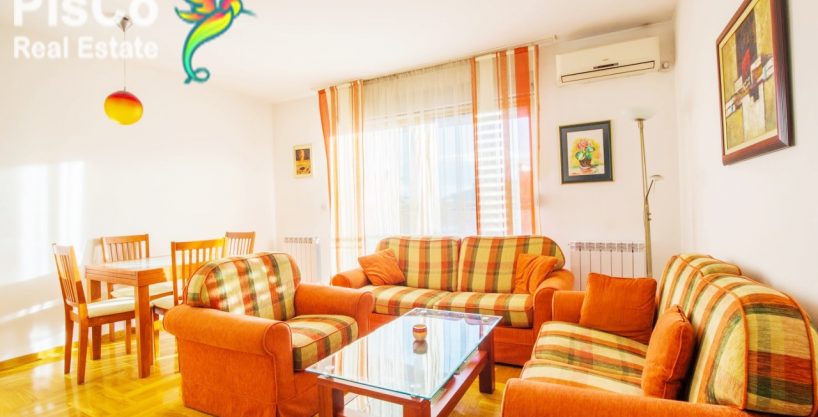 Izdaje se odlično opremljen dvosoban stan Preko Morače 67m2