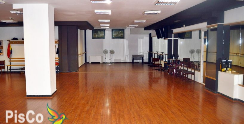 Izdaje se lijepo sređen poslovni prostor u Centru Podgorice 298m2