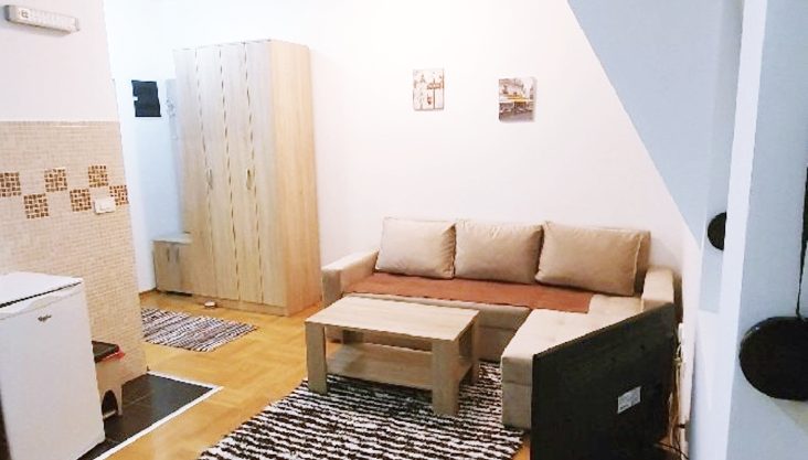Izdaje se lijepo namještena garsonjera u Family Kvartu 22m2