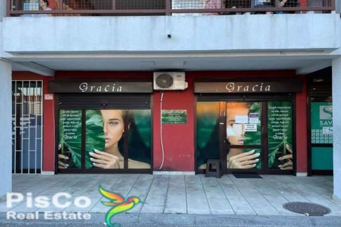 Kompletno opremljen kozmeticki salon u Zabjelskoj vektri-2