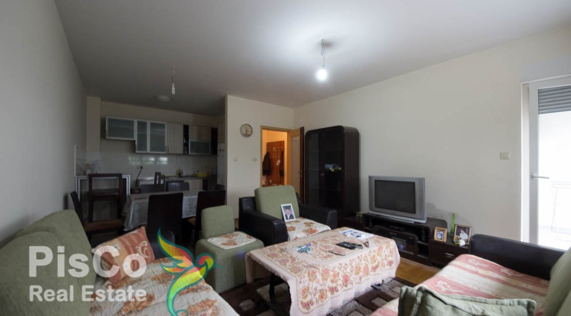 NA PRODAJU Namješten dvosoban stan u ul. 4. Jula 70m2