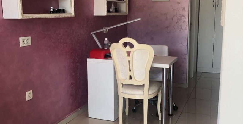 Izdaje se namješten kozmetički salon 27m2 kod Palade | Podgorica