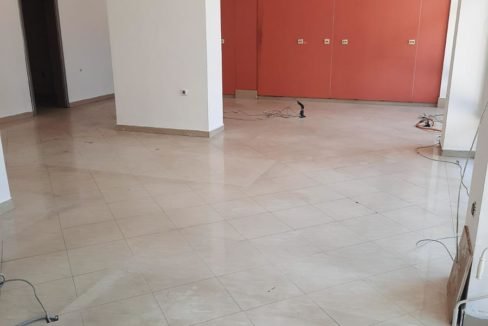 Business space for rent Preko Morače 151m2 + 30m2 basement 173 Poslovni prostor preko morace kod Unico kafica 3 of 7