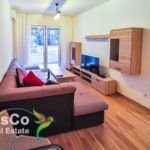 Izdaje se luksuzno opremljen stan 55m2 u Budvi