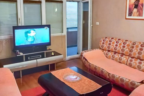 Dvosoban na SA zgrada Ave Marija 11