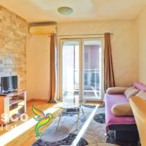 Izdaje se lijepo namještena garsonjera 26m2 u Momišićima