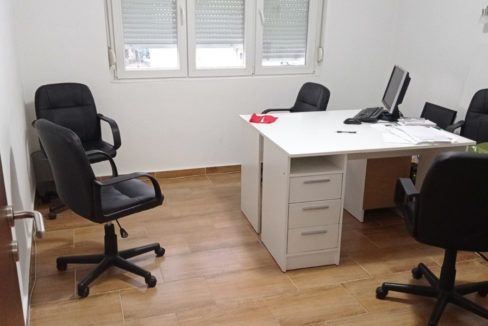 Jednosoban prazan iznad venoma-361