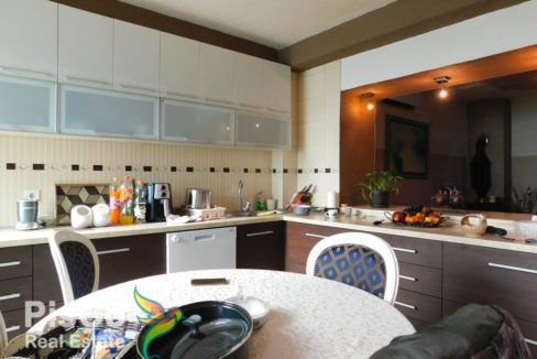 Kuca na malom brdu 14 stanova-0132