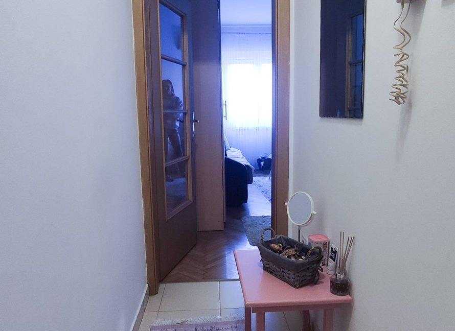 Gasonjera u nasoj zgradi-108