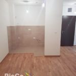 Izdaje se nenamješten jednosoban stan u City Keju 43m2