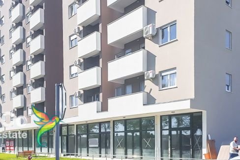 Izdaje se poslovni prostor 46m2 u 4.jula