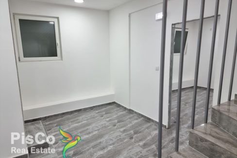 Poslovni zgrada Milic 188m2-072