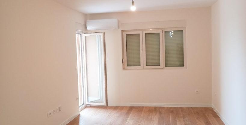 Izdaje se Jednosoban nenamješten stan u Central Pointu