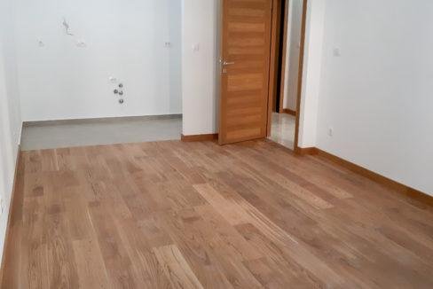 Izdaje se prazan jednosoban stan Kips gradnja New city 45m2-012