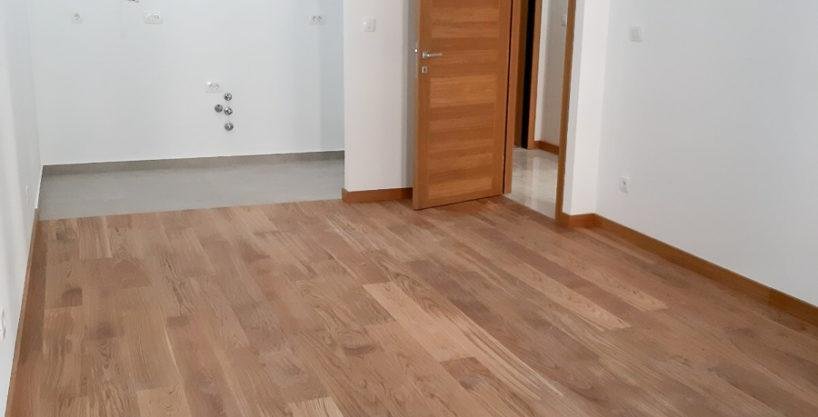 Izdaje se prazan jednosoban stan Kips gradnja New city 45m2