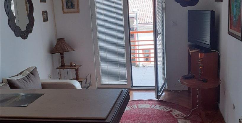 Izdaje se jednosoban stan kod Ljubovića 46m2