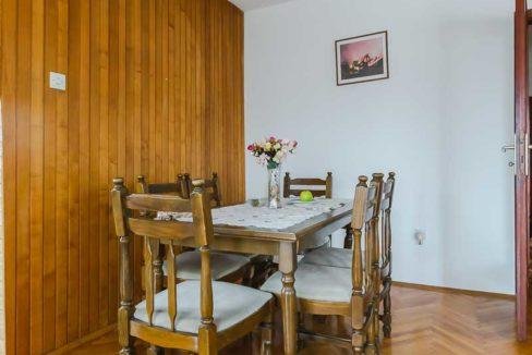 Kuća za izdavanje -Tološi (12)