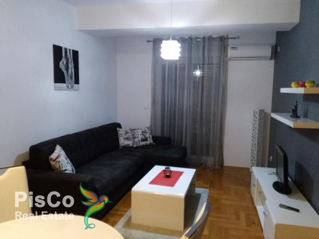 Izdaje se lijepo opremljena garsonjera u City kvartu 34m2