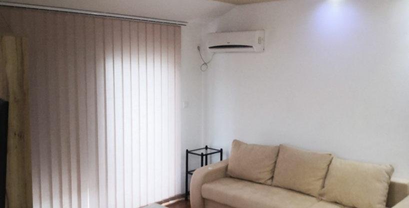 Izdaje se lijepo namješten jednosoban stan ispod Ljubovića 45m2