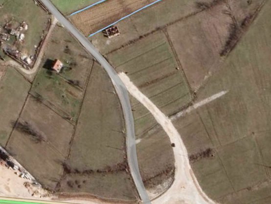 Prodaje se plac 2000m2 u naselju Gruda