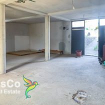 Izdaje se magacin 130m2 na Karabuškom polju