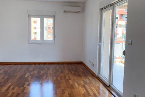 Prazan u city kvartu-004