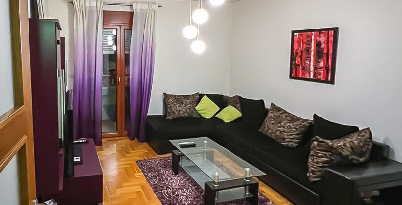 Izdaje se jednosoban stan 50m2 na Pobrežju