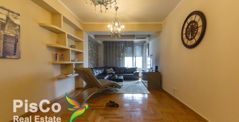 Izdaje se dvosoban stan 79m2 u Profesorskoj zgradi+parking mjesto