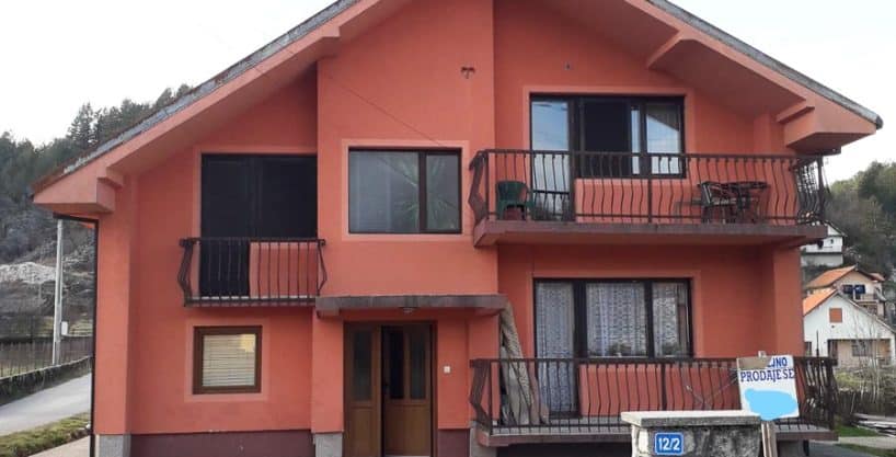 Prodaje se namještena kuća 113m2 na Cetinju