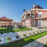 Izdaje se velika kuća u Donjim Kokotima sa uređenim dvorištem