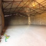 Izdaje se magacinski prostor 220m2 u Zeti