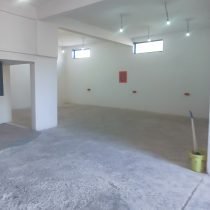 Izdaje se magacinski prostor 200m2 na Zabjelu