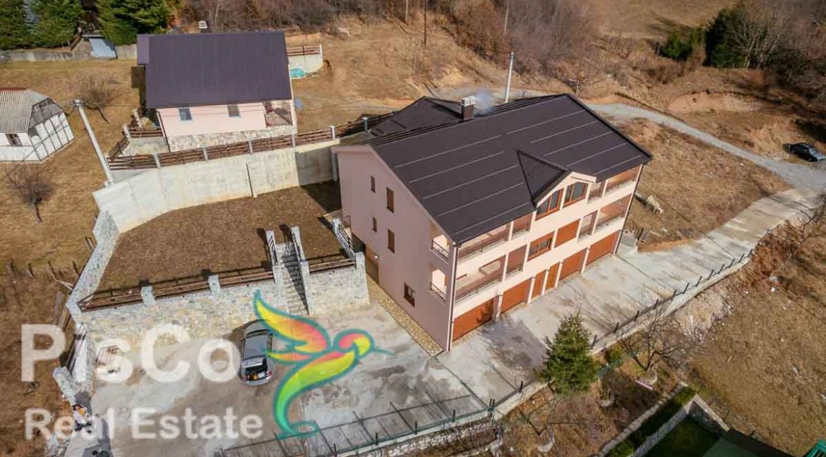 Velelepna kuća u Kolašinu na prodaju - Nekretnine Kolašin (6 of 33)