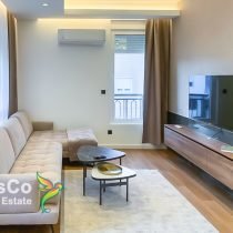 Nov prozračan stan sa garažom u luksuznoj zgradi Residence u Bloku 9