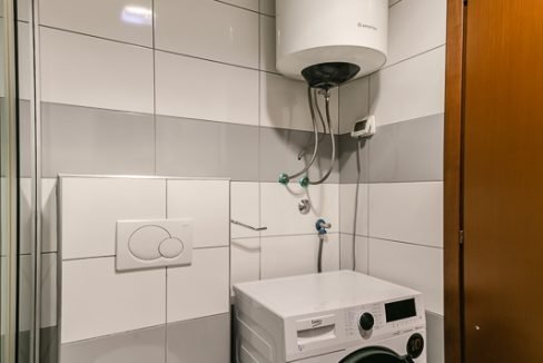 Odličan stan na izdavanje u City Kvartu (8 of 12)